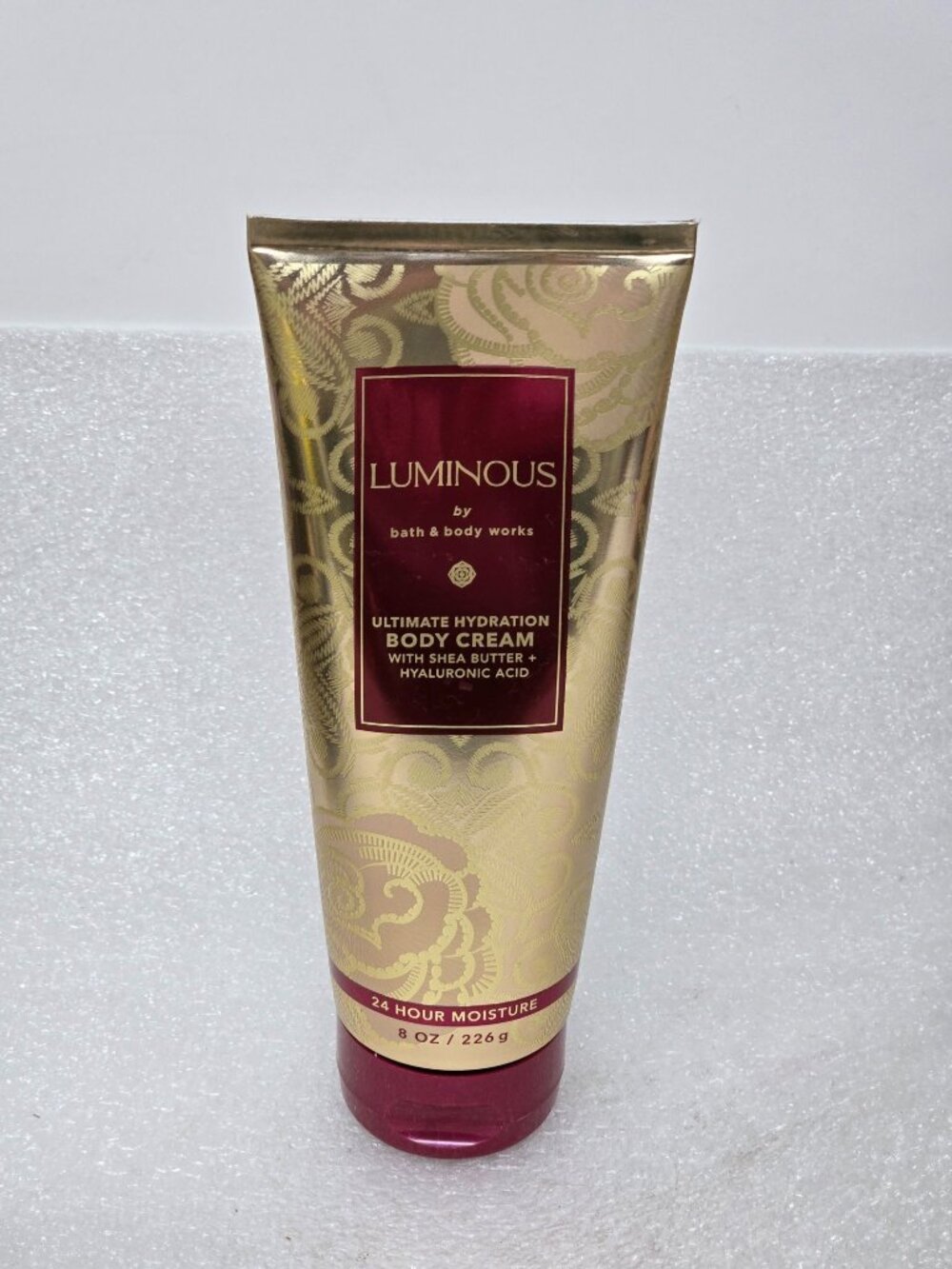 Bath & Body Works Luminous Ultimate Hydration Body Cream 8 Oz